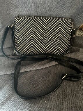 Jewell Chevron Pattern Black & White Crossbody Bag. 3/$25